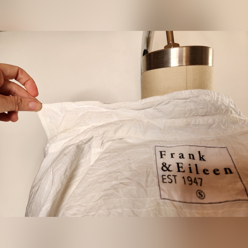Frank & Eileen Barry Shirt Vertical Stripes Solid White Crinkled Wrinkled S - Picture 15 of 15